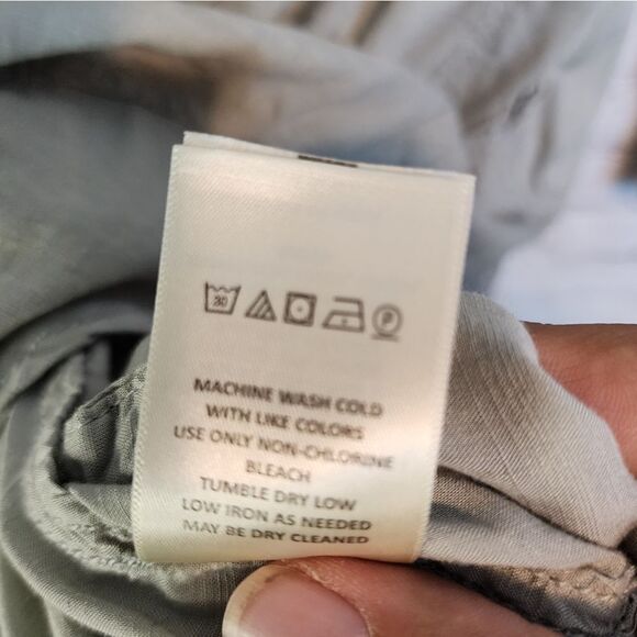 Women's Holding Horses longsleeve button-down shirt, size small - Picture 3 of 4